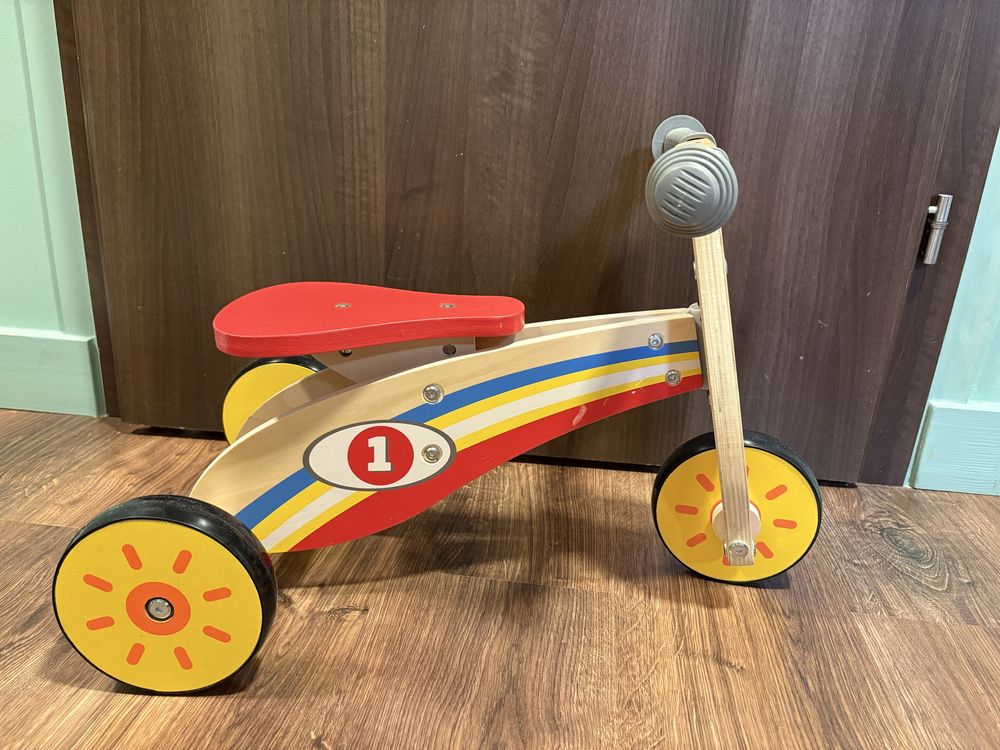 Drewniany rowerek biegowy playtive