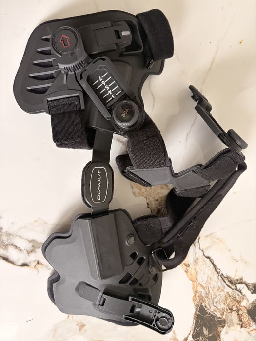 Orteza kolana DONJOY ROAM OA - idealna