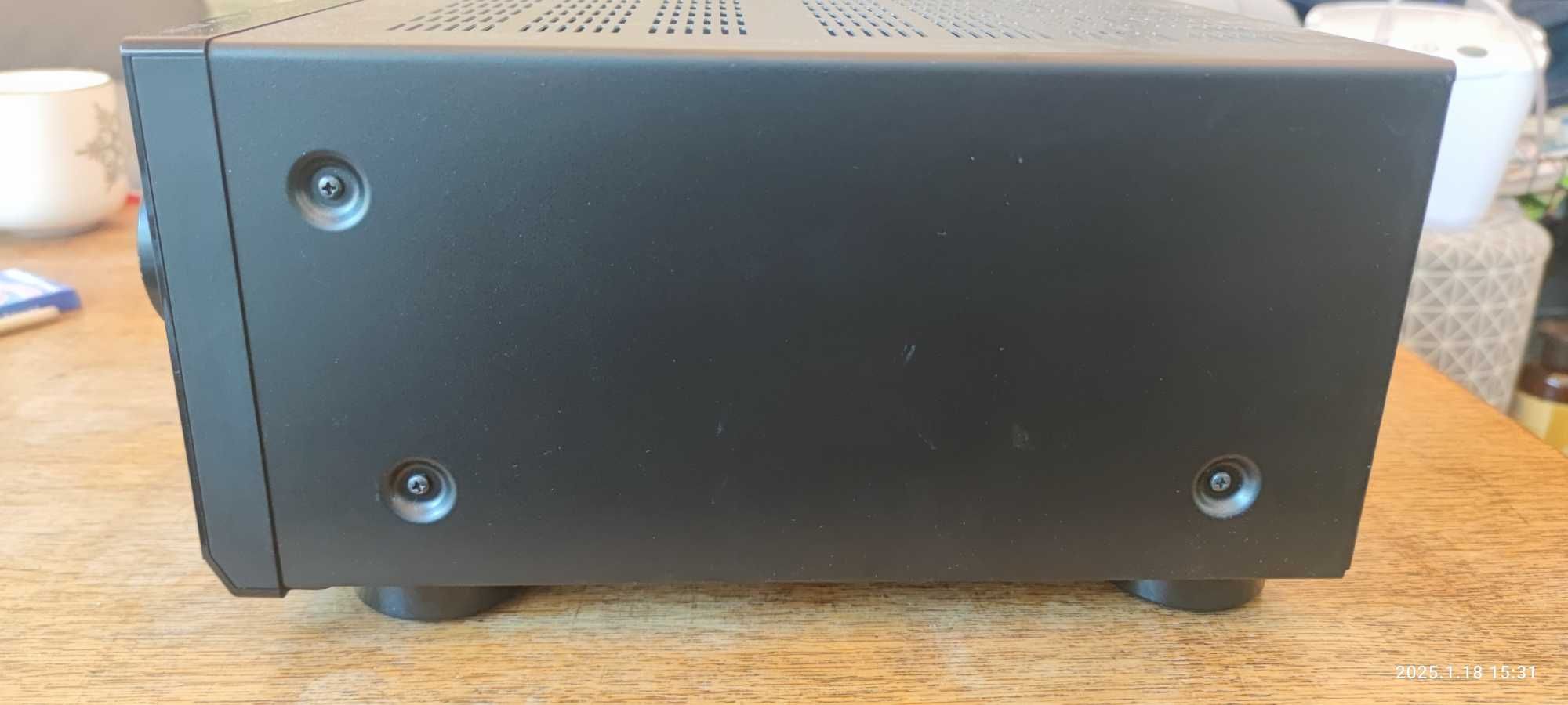 Amplituner Pioneer VSX-831