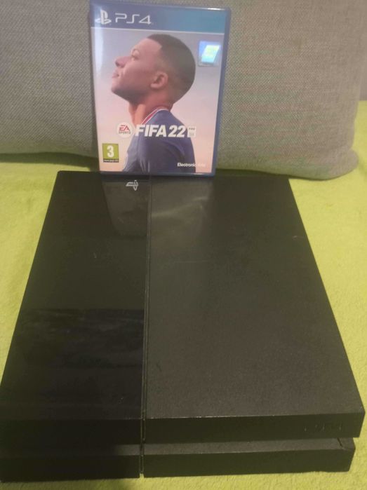 Konsola ps4 +Gra