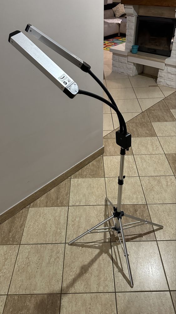 Lampa polluks salon kosmetyczny
