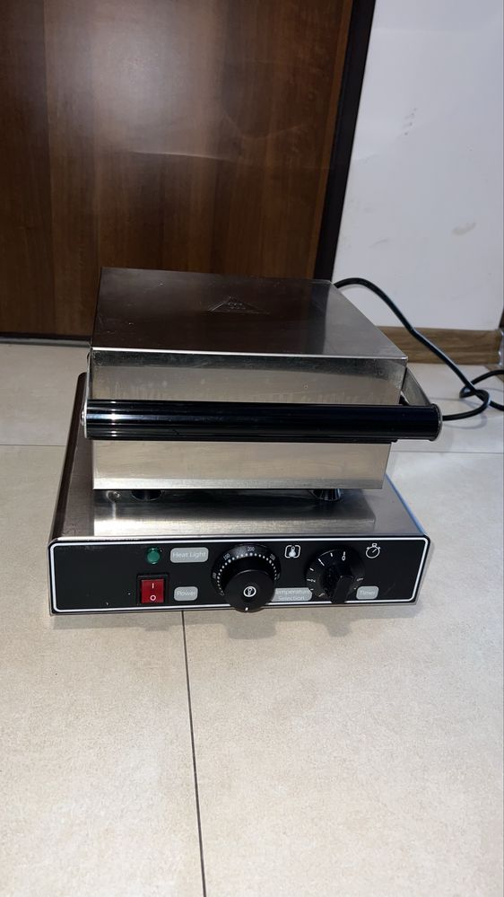 Gofrownica do gofrów na patyku choinka waffle FY-2208 mocna
