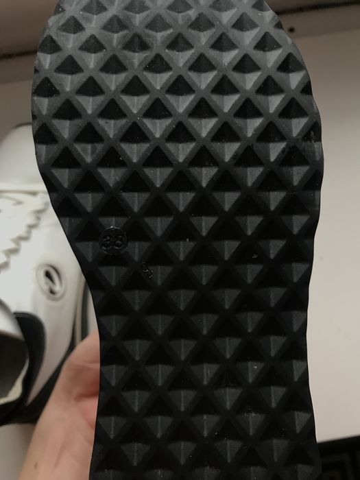 Зимове жіноче взуття