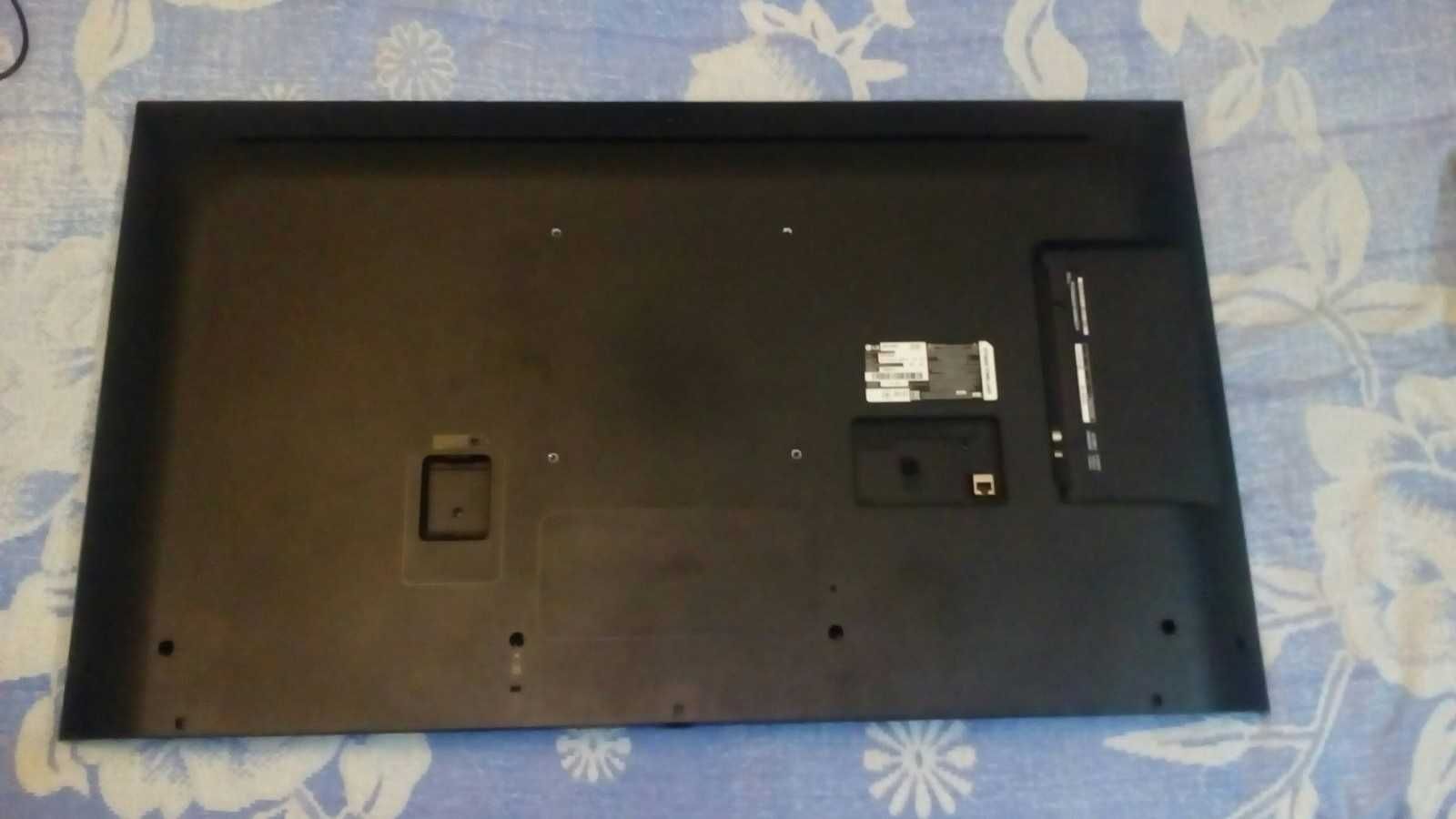 Телевизор LG 43UP77006LB  43''  ( Разбитая матрица )