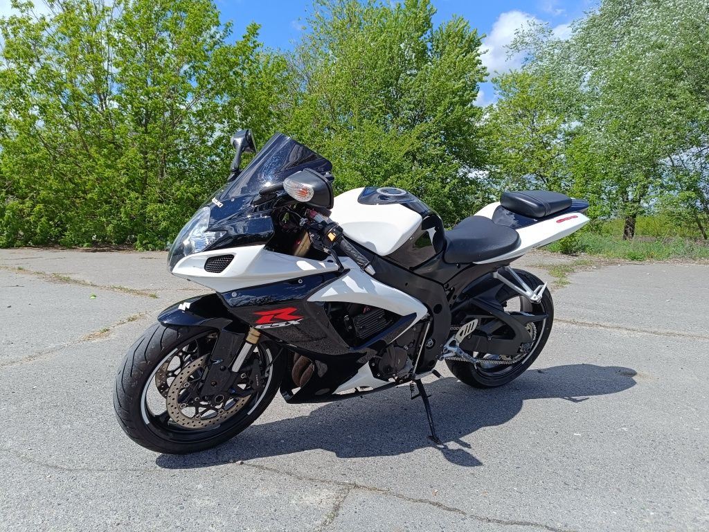 Suzuki gsxr 600 k7