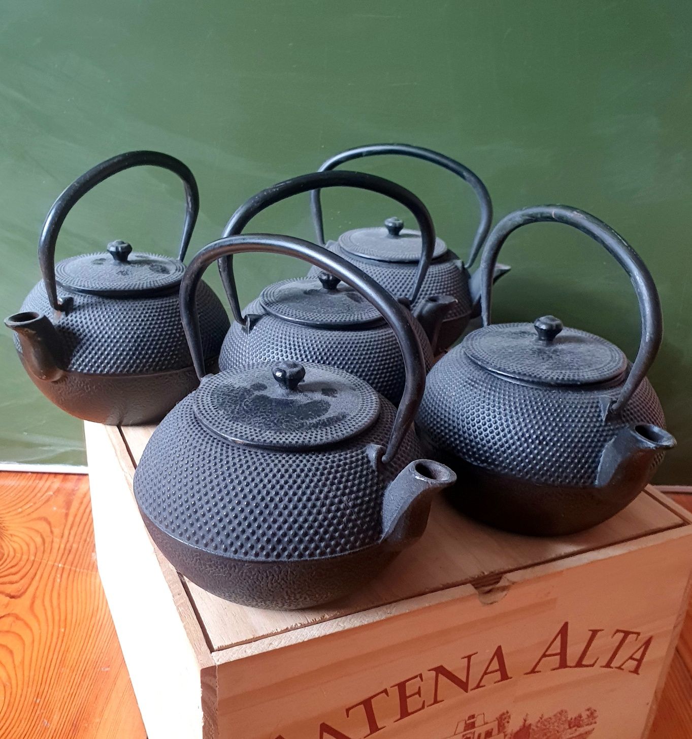 Czajnik żeliwny czarny do herbaty japoński