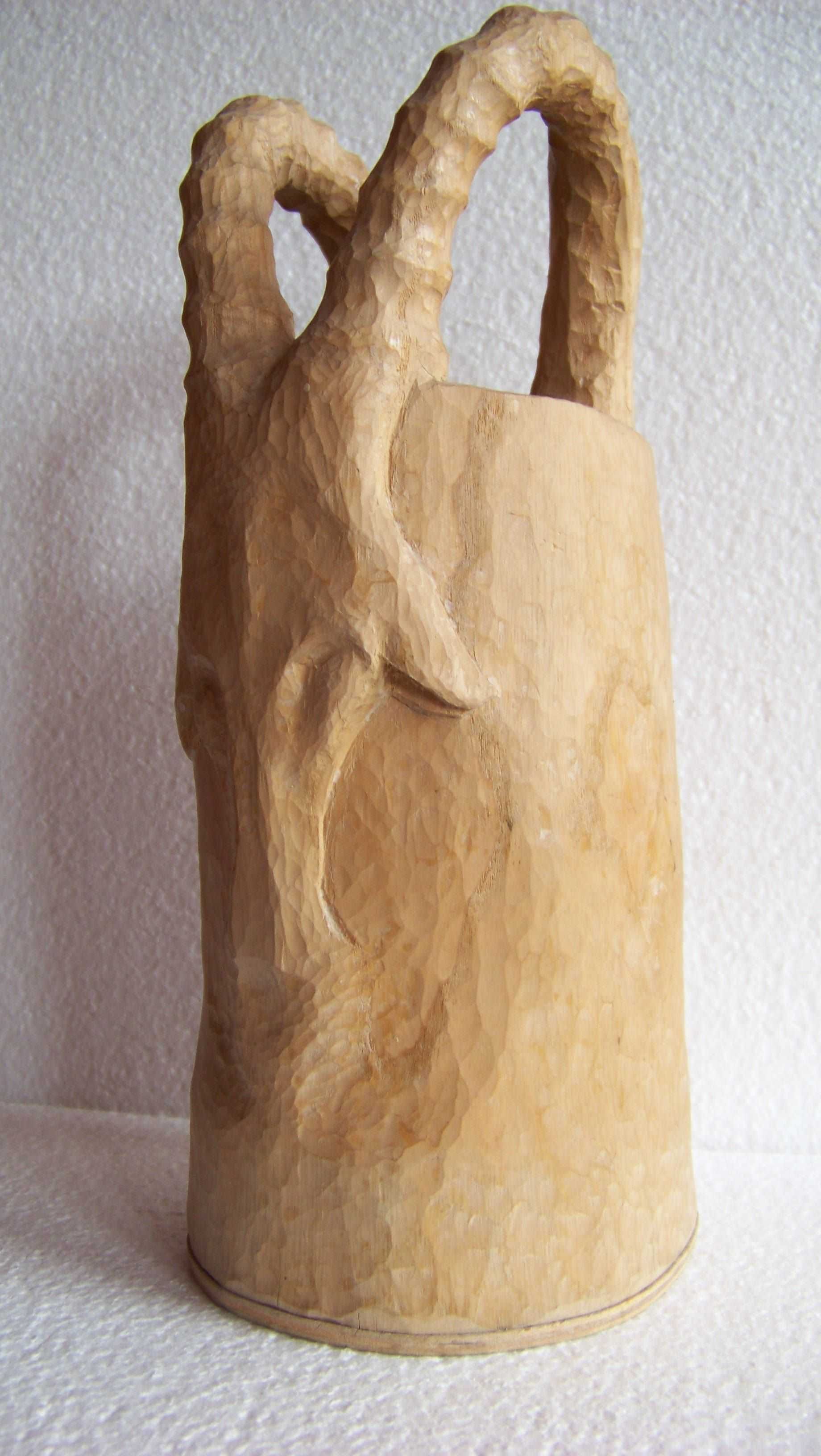 Baphomet, kozioł drewniany puchar