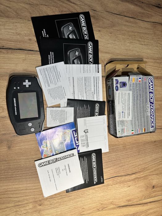 Game Boy Advance black - komplet, polska dystrybucja
