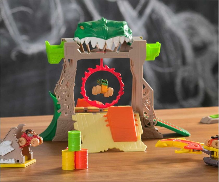 Набір Монстер Джем Дракон Monster Jam Dragon Dungeon of Doom Playset