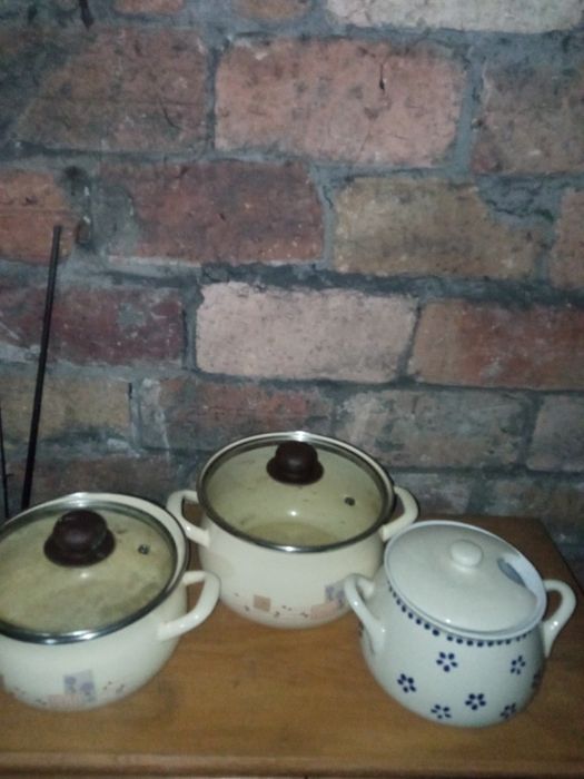 naczynia emaliowane i ceramiczne
