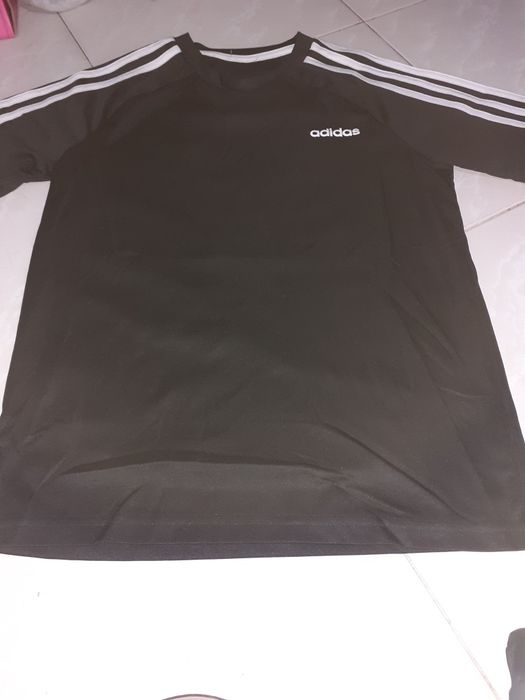 Camisolas manga curta adidas 7 8 anos