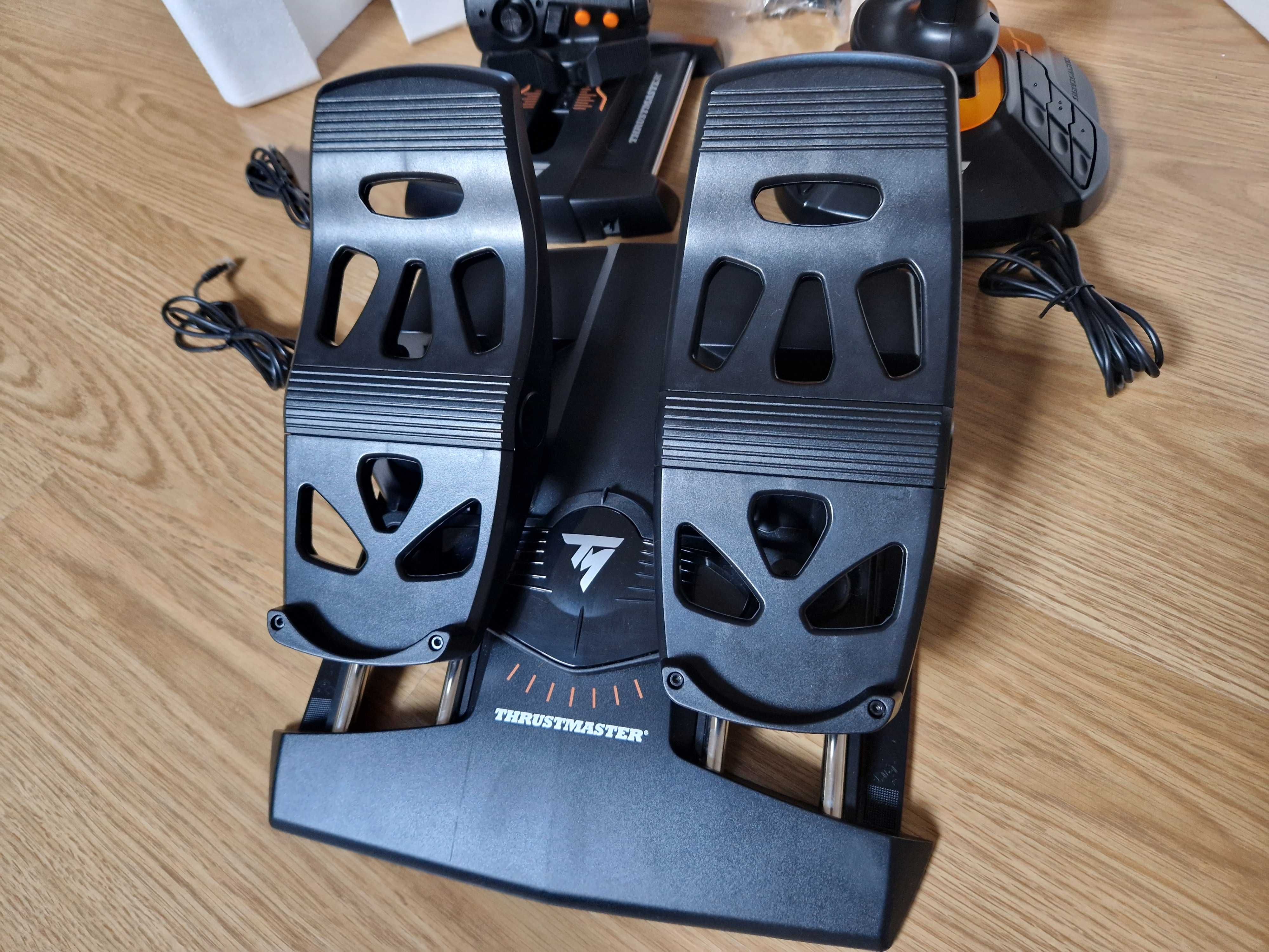 Simulador de Voo Thrustmaster T.16000M FCS Flight Pack