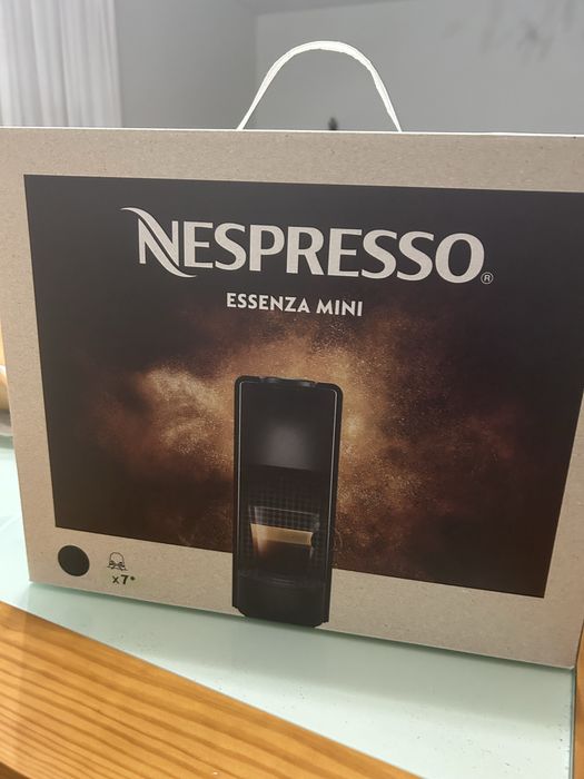 Maquina de café Nespresso nova com garantia
