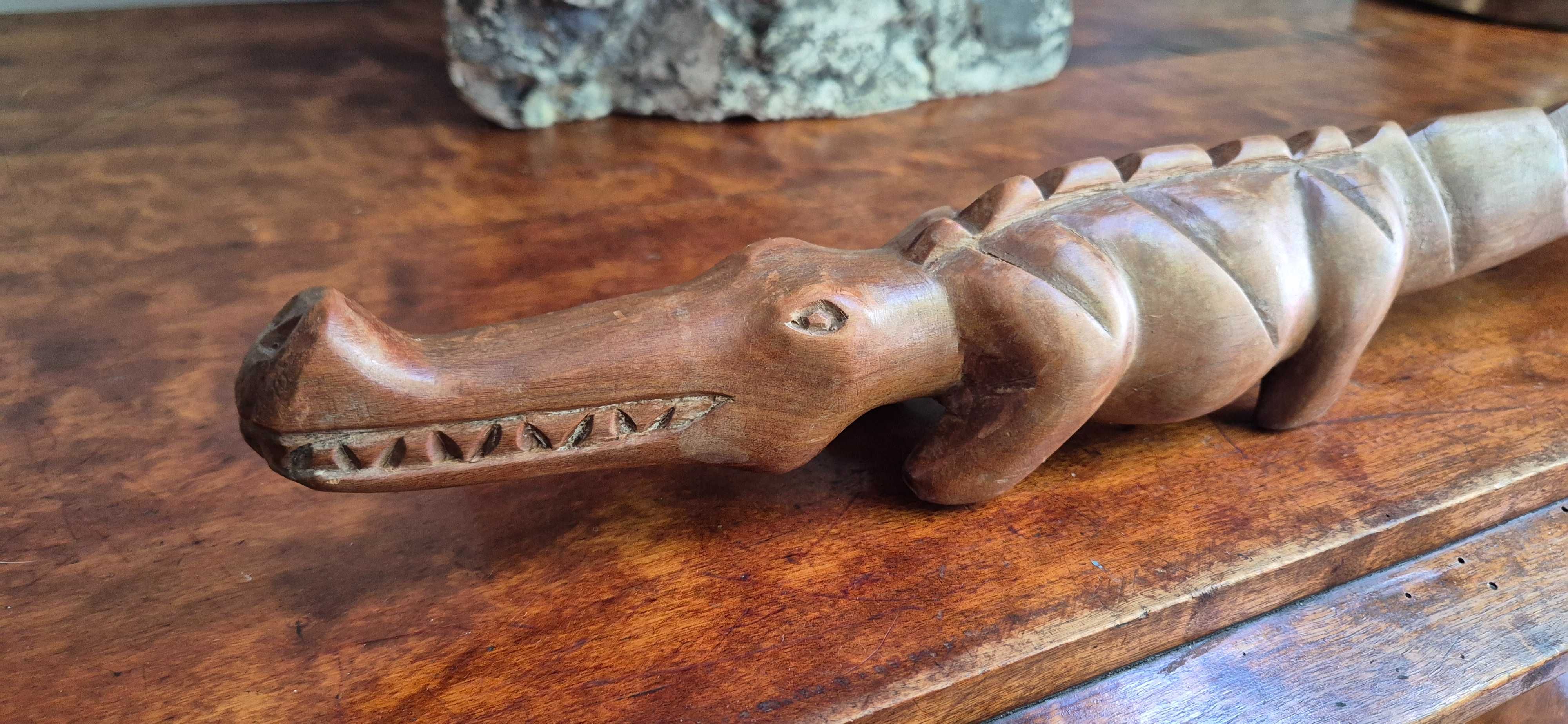 Sztuka rdzenna plemienna Afryki drewniana rzeźba krokodyl aligator