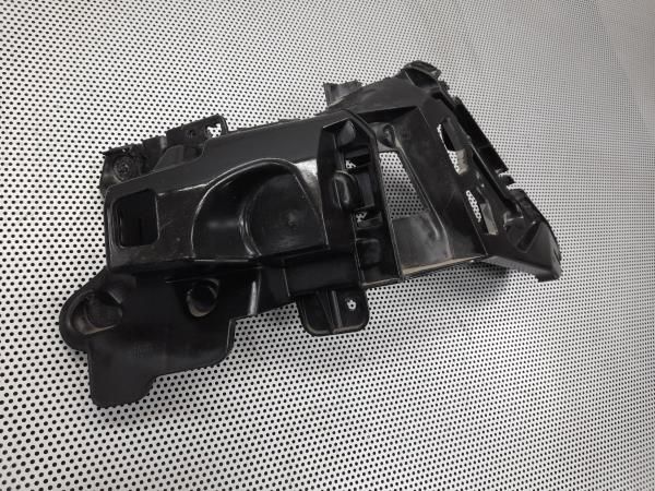 Guia de pára-choques trás direita RENAULT Clio IV (BH_)