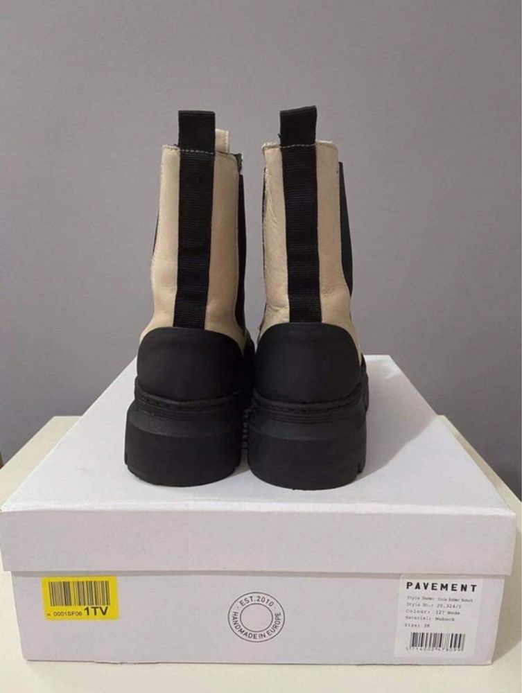 Buty Pavement sztyblety r. 38