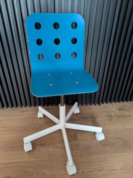 Krzesło Jules IKEA niebieskie dla dzieci