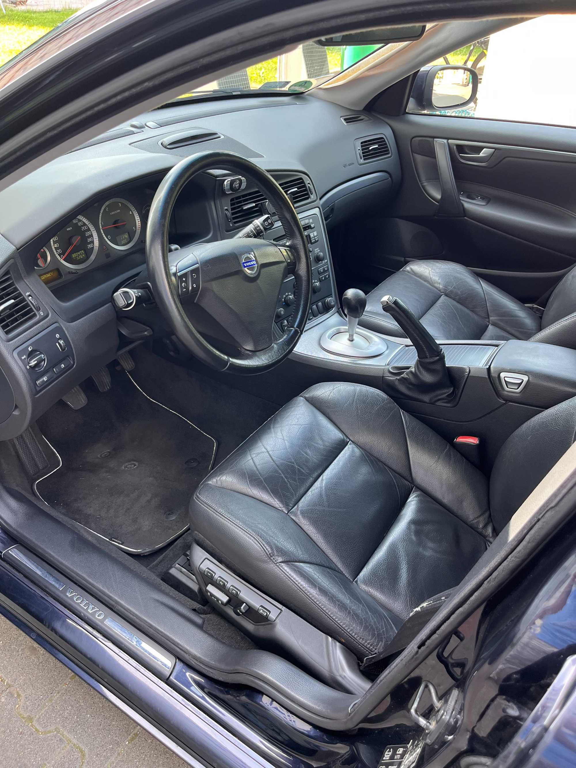 Volvo V70 D5 185 KM stan bardzo dobry