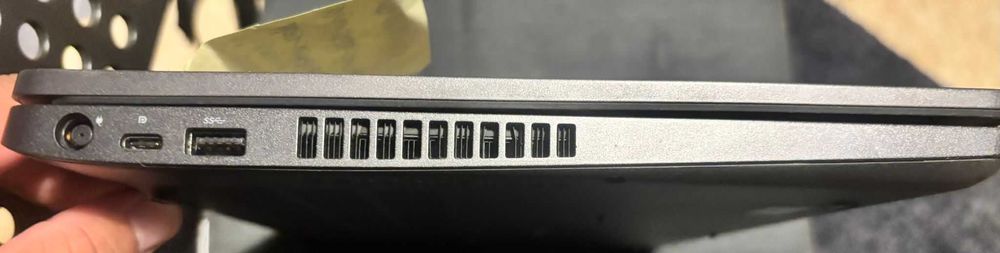 Dell Latitude 5500 • i5 • 16GB RAM • SSD 256GB • Windows 11 Pro