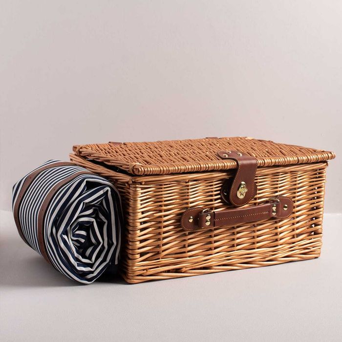 Kosz piknikowy wiklinowy dla 4 osób z kocem piknikowym