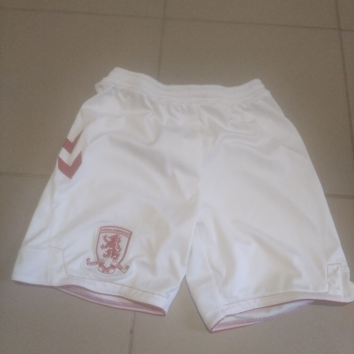 Spodenki sportowe na 140 cm Hummel białe