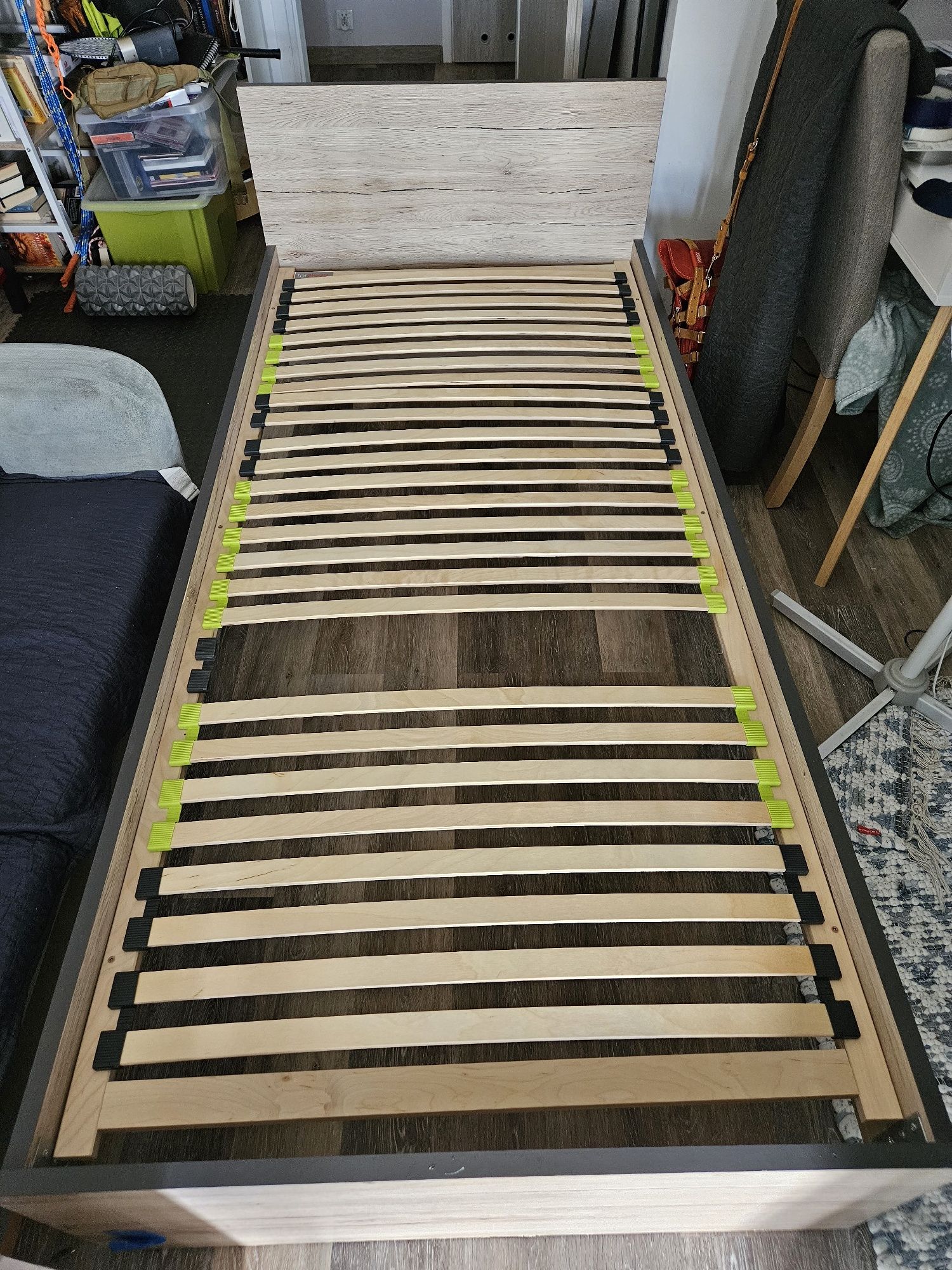 łóżko młodzieżowe 90x200