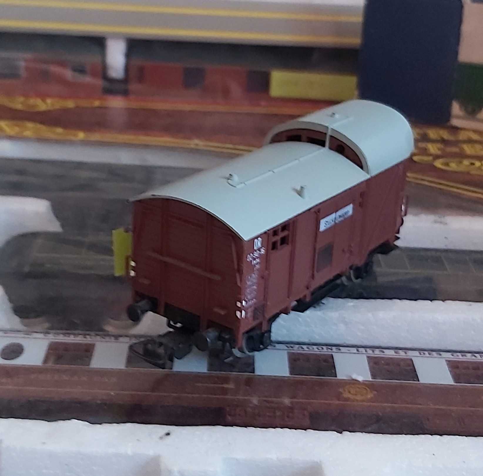 Wagon bagażowy PIKO epoka III H0
