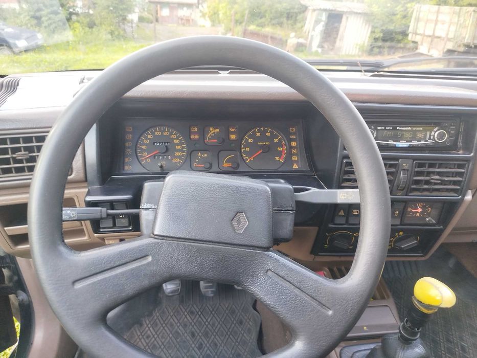 Renault 19, бензин 1.7, хетчбек
