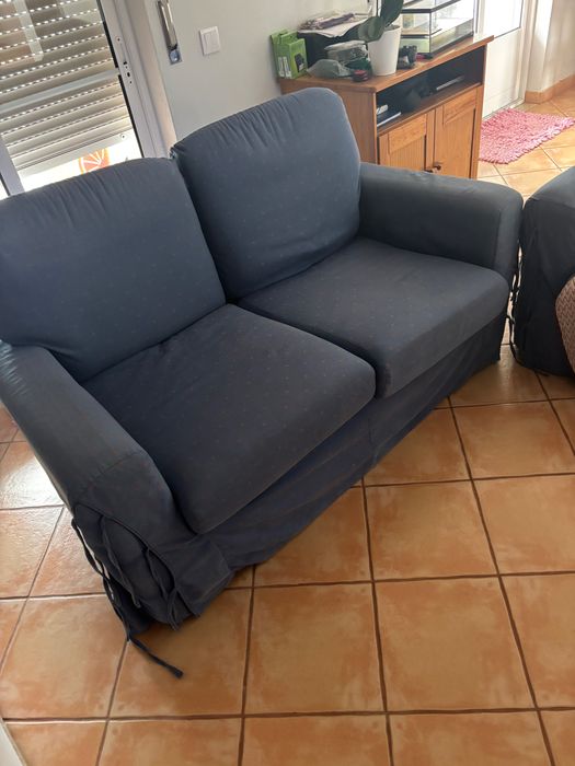 3 Sofás e um deles é sofá cama