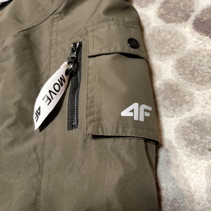 Зимова куртка  4F, на зріст 146