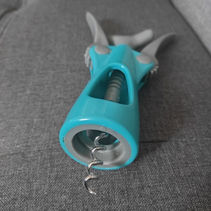 Otwieracz do butelek - korkociąg