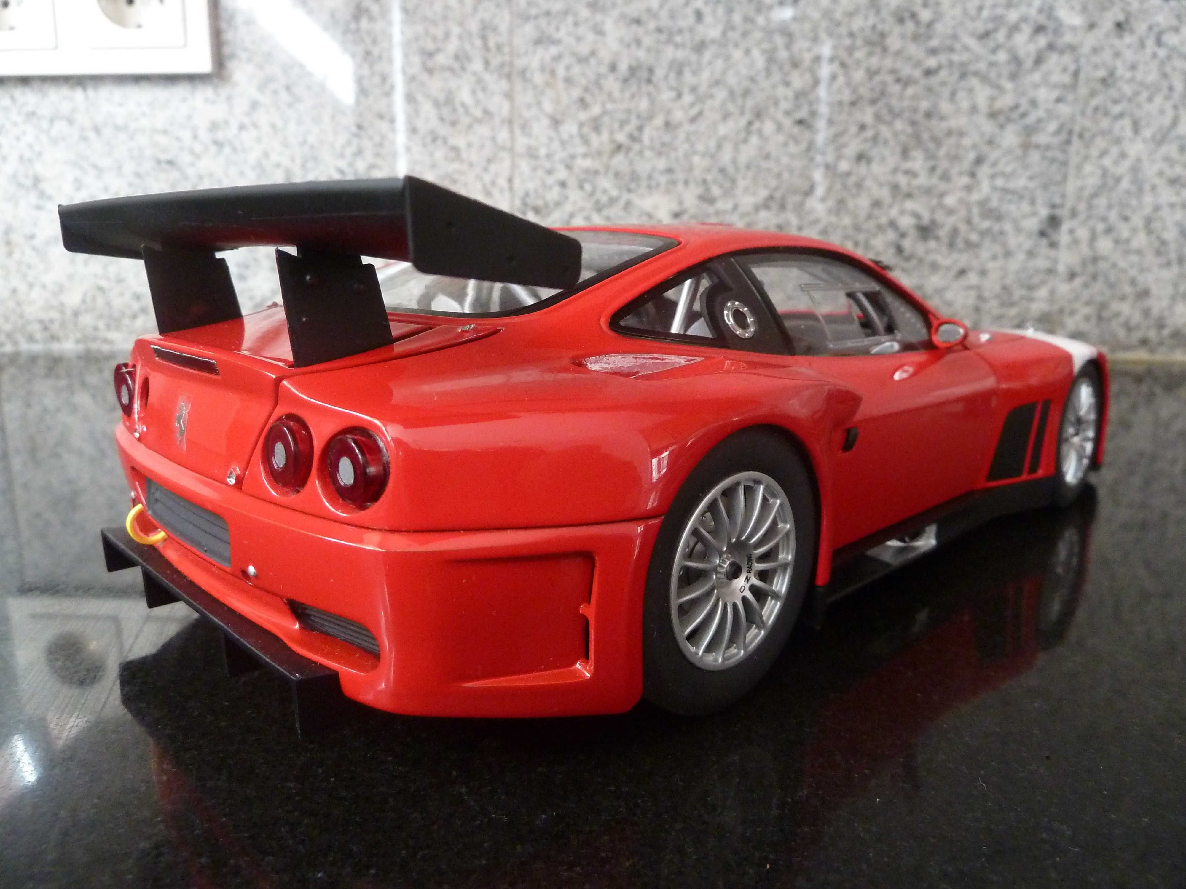 1:18 Kyosho, Ferrari 575 GTC 2004 AutoArt Minichamps
