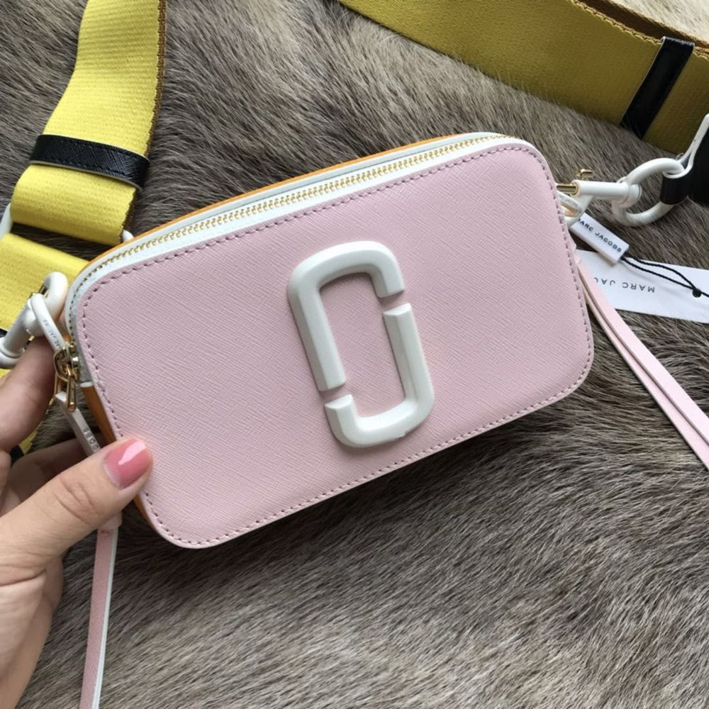 В наявності сумка MJ Marc Jacobs Snapshot снепшот персик Марк Джейкобс