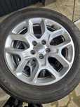 Koła letnie Jeep z oponami Bridgestone 215/60/R17