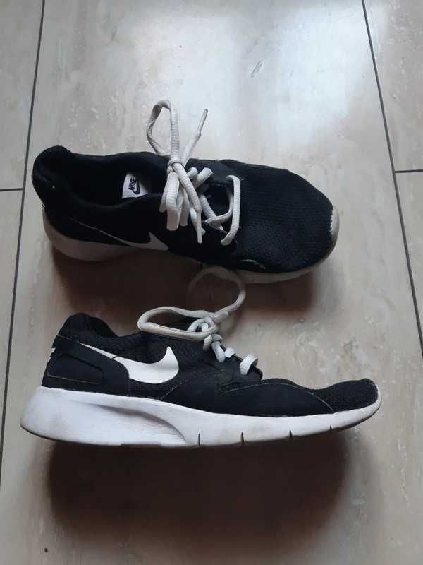 Czarne Nike buty sportowe 35,5