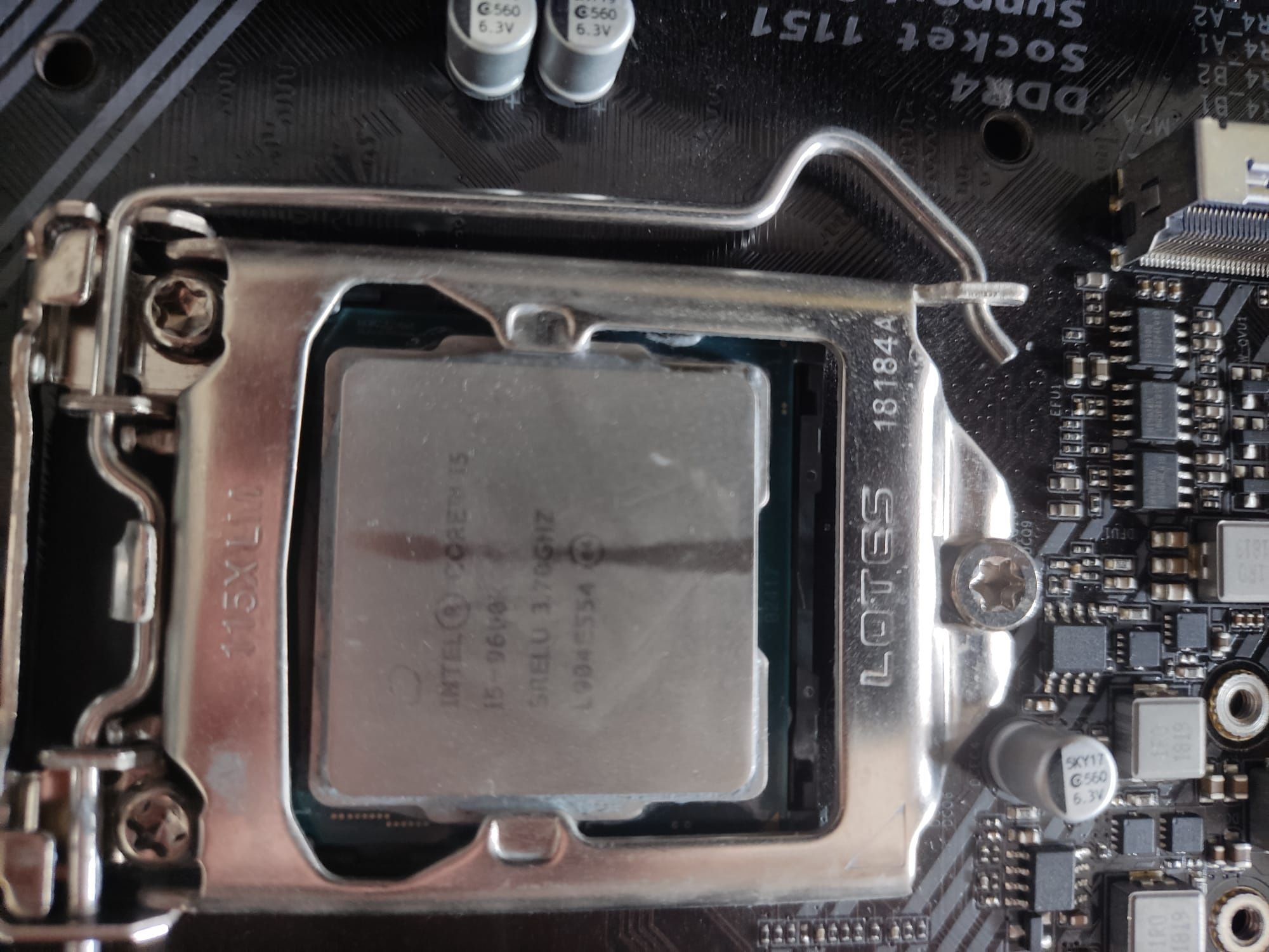 Zestaw:płyta główna GIGABYTE z390 Gaming SLI, procesor Inter Core i5-9