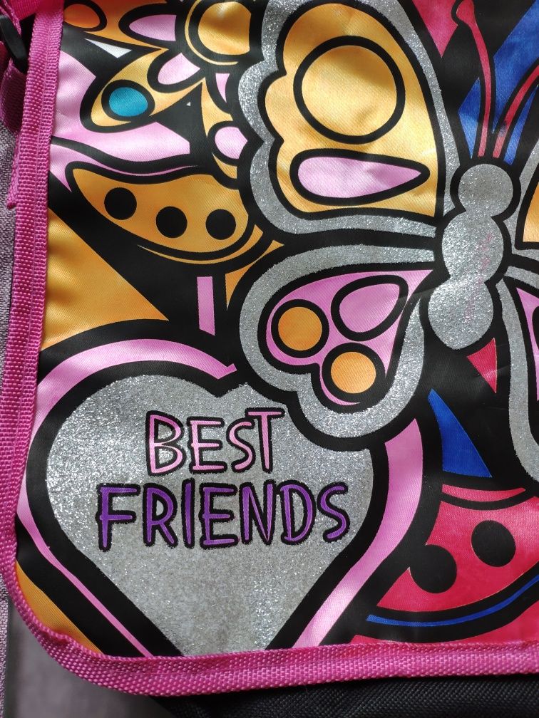 Для дівчинки сумка через плече планшет best friends