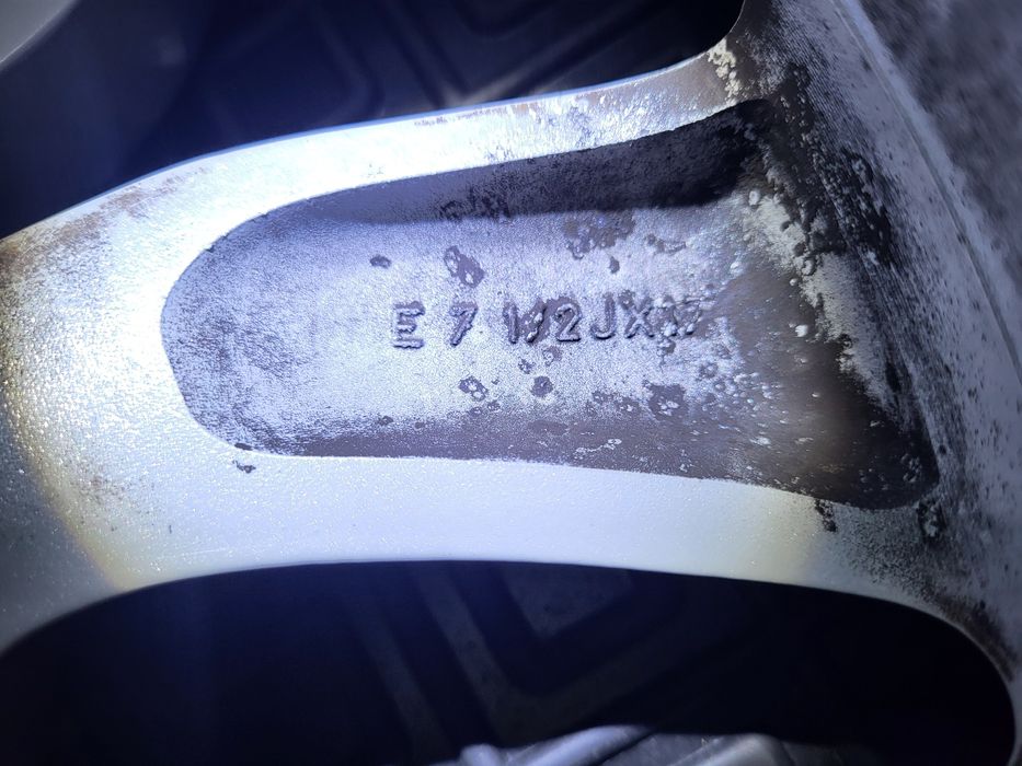 Диски BMW в хорошому стані
