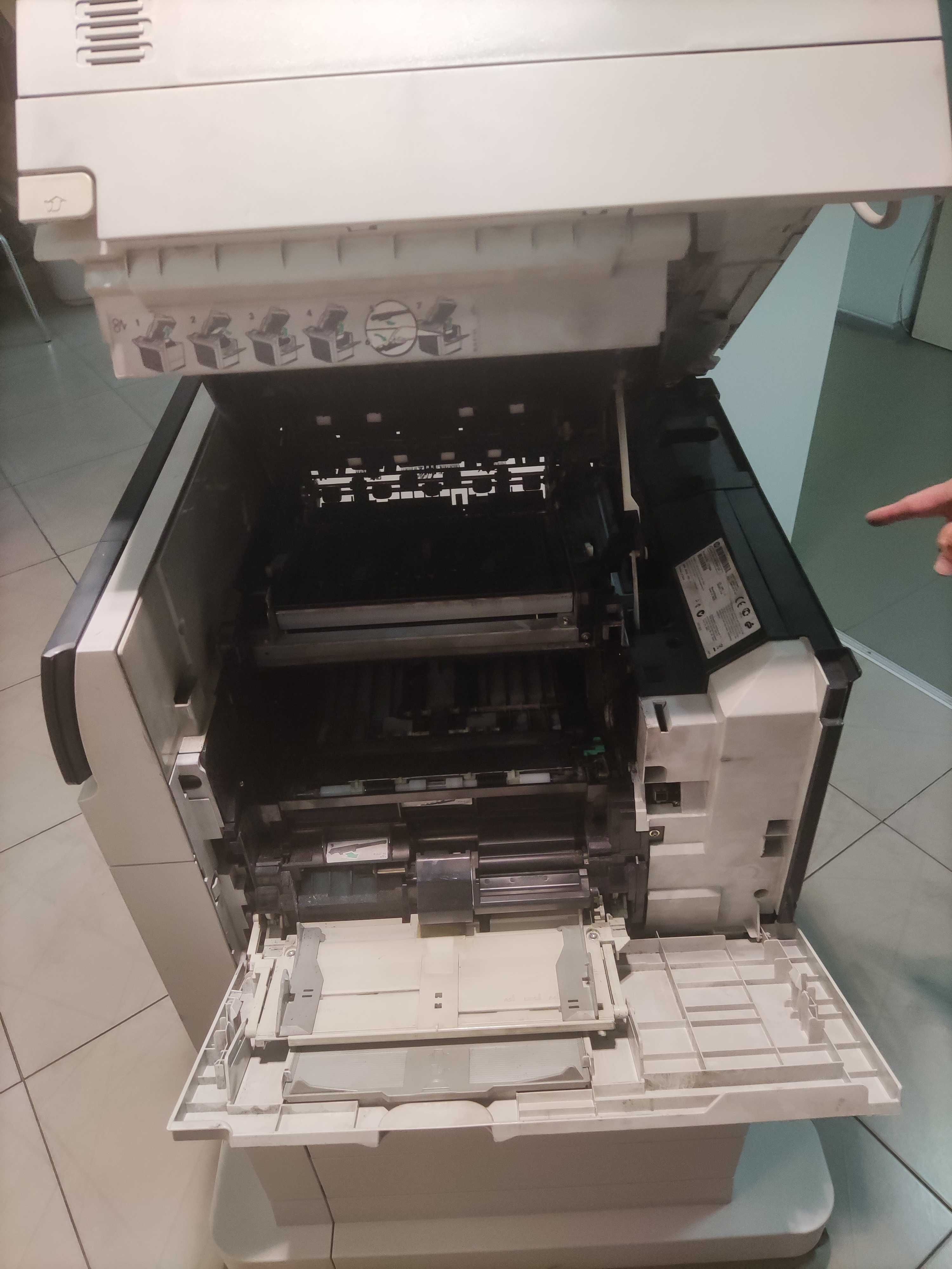 Принтер БФП HP M4555 (потребує кап ремонту)