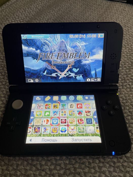 Nintendo 3ds XL red