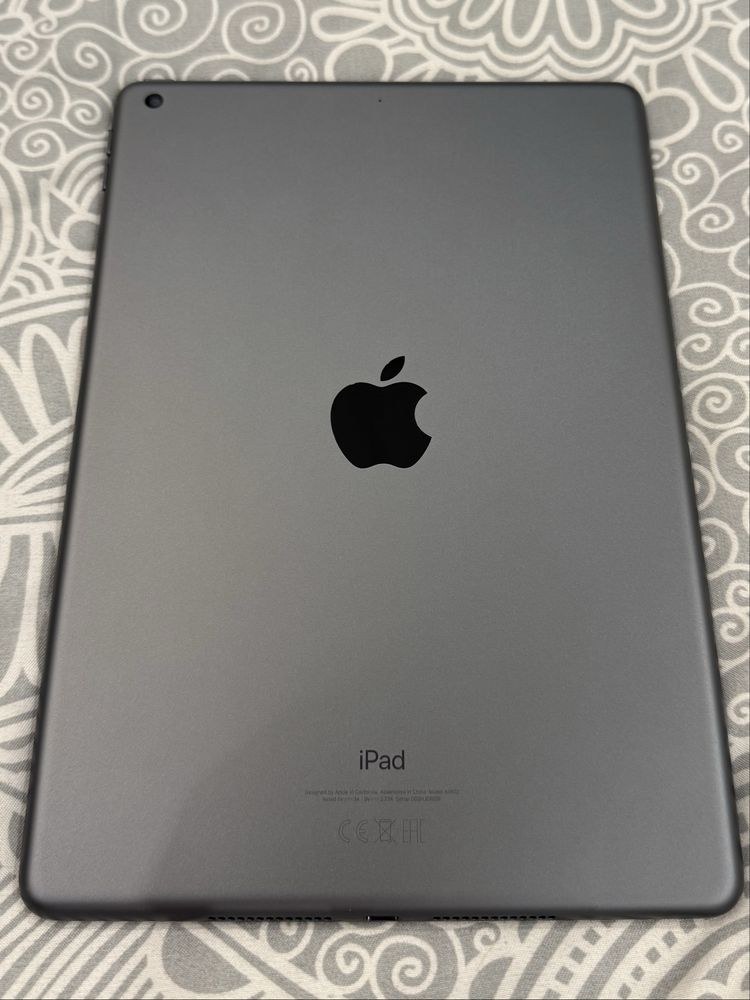 Продаю iPad 9-го поколения (2021)