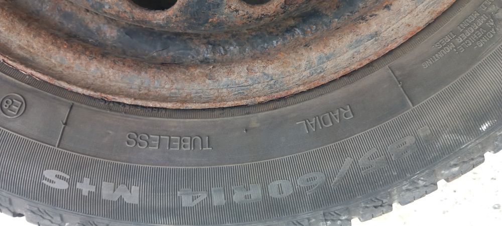 Opony zimowe, sztuk 4 ,całe koła ,185/60R14