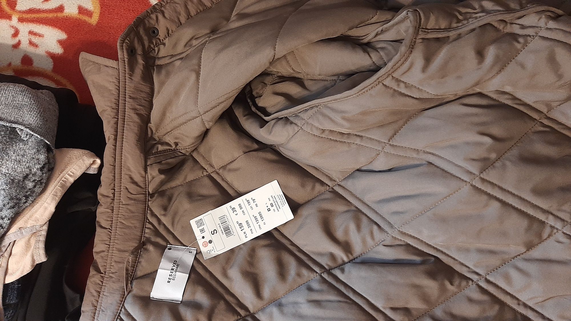 Kurtka pikowana, nowa z metką, Reserved
