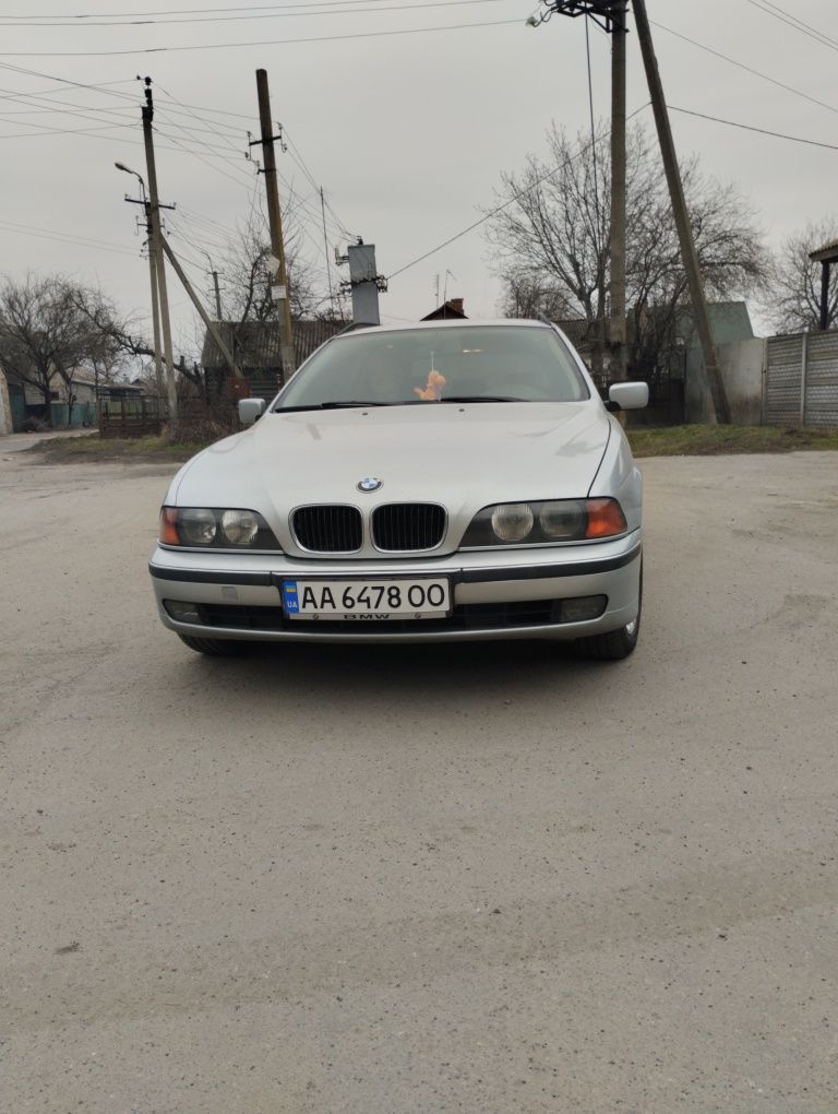 Продам BMW 520 E39
