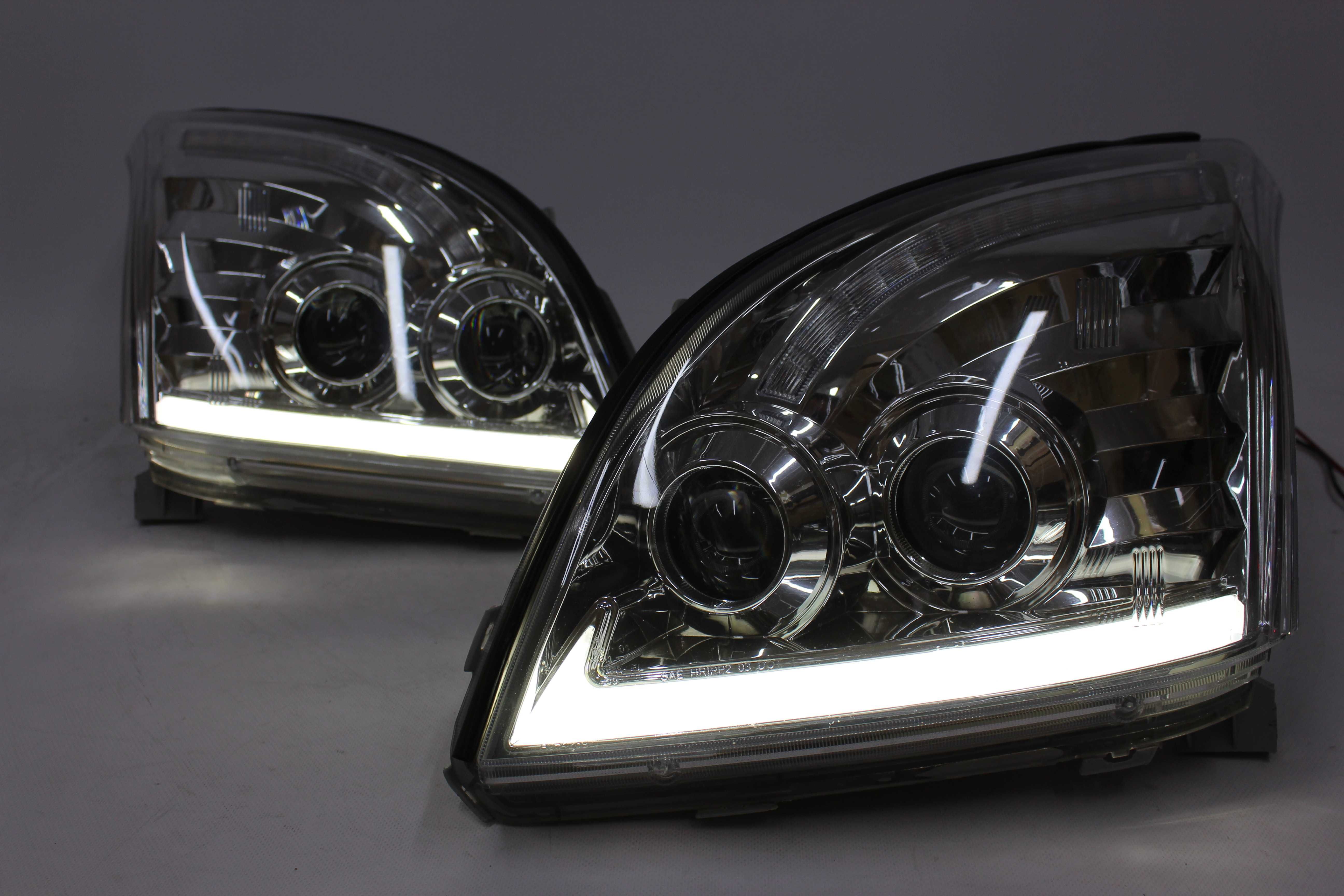 Lampy przednie przód TOYOTA LAND CRUISER 120 r. 03-09 LED BAR DYNAMIC