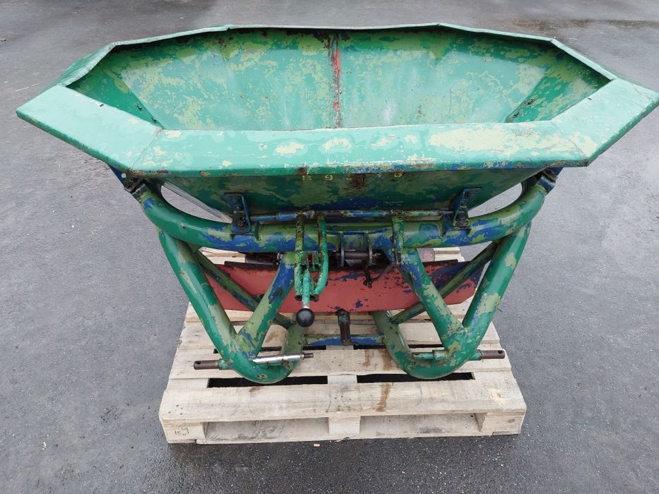 Rozsiewacz nawozu Amazone