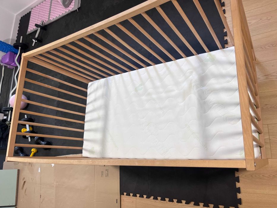 Łóżeczko dziecięce IKEA z materacykiem i pokrowcem antylergicznym