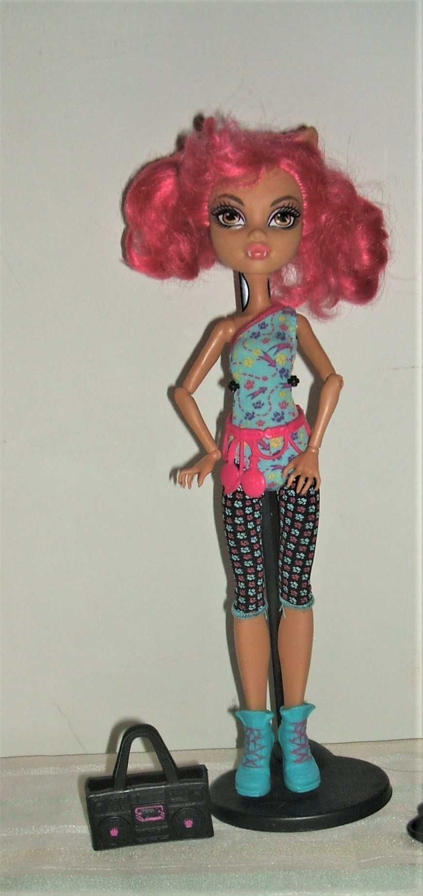 Monster High Upiorne Lekcje Tańca Howleen Wolf + stojak