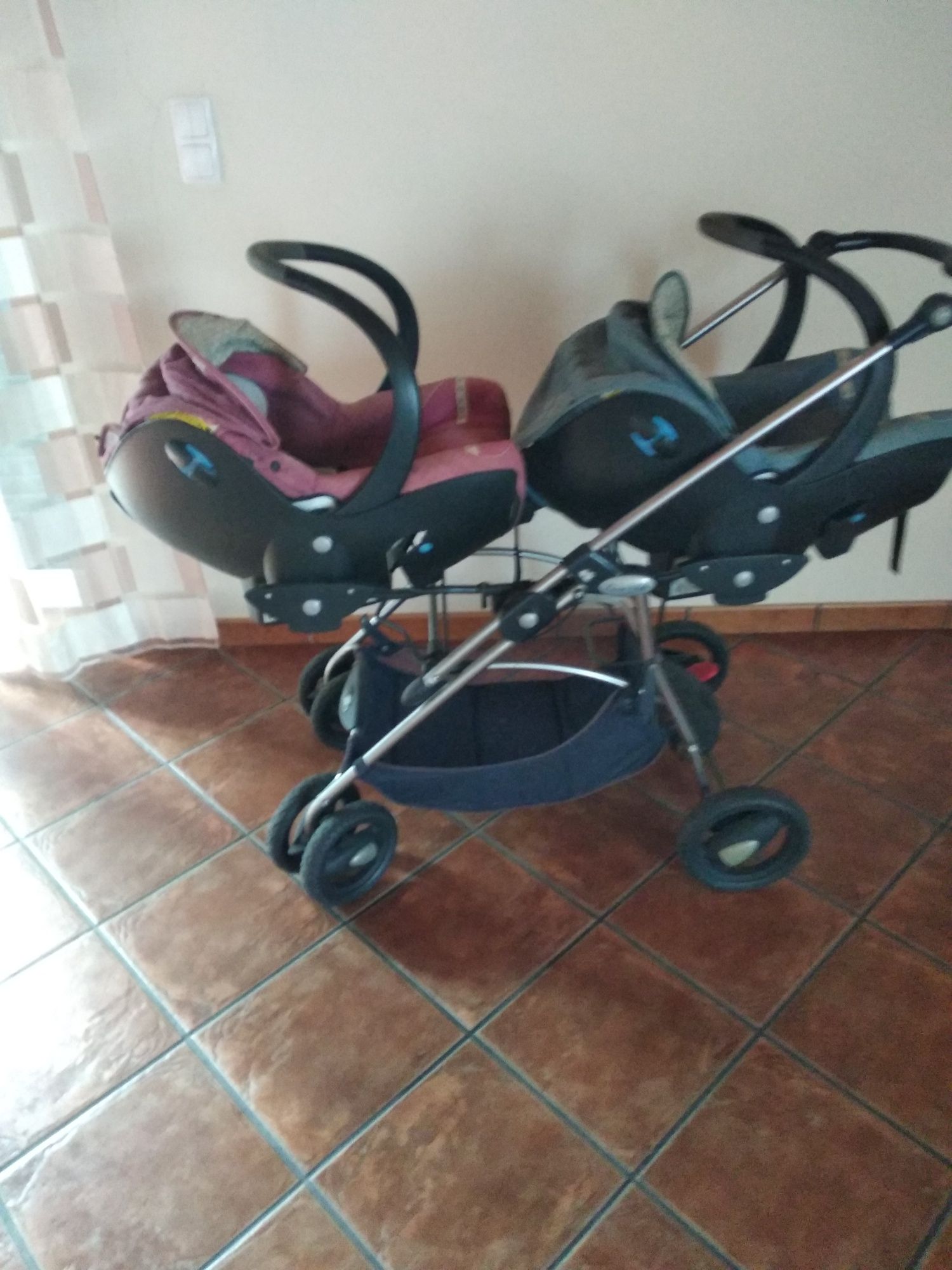 Carro de bebés (bebé Confort)