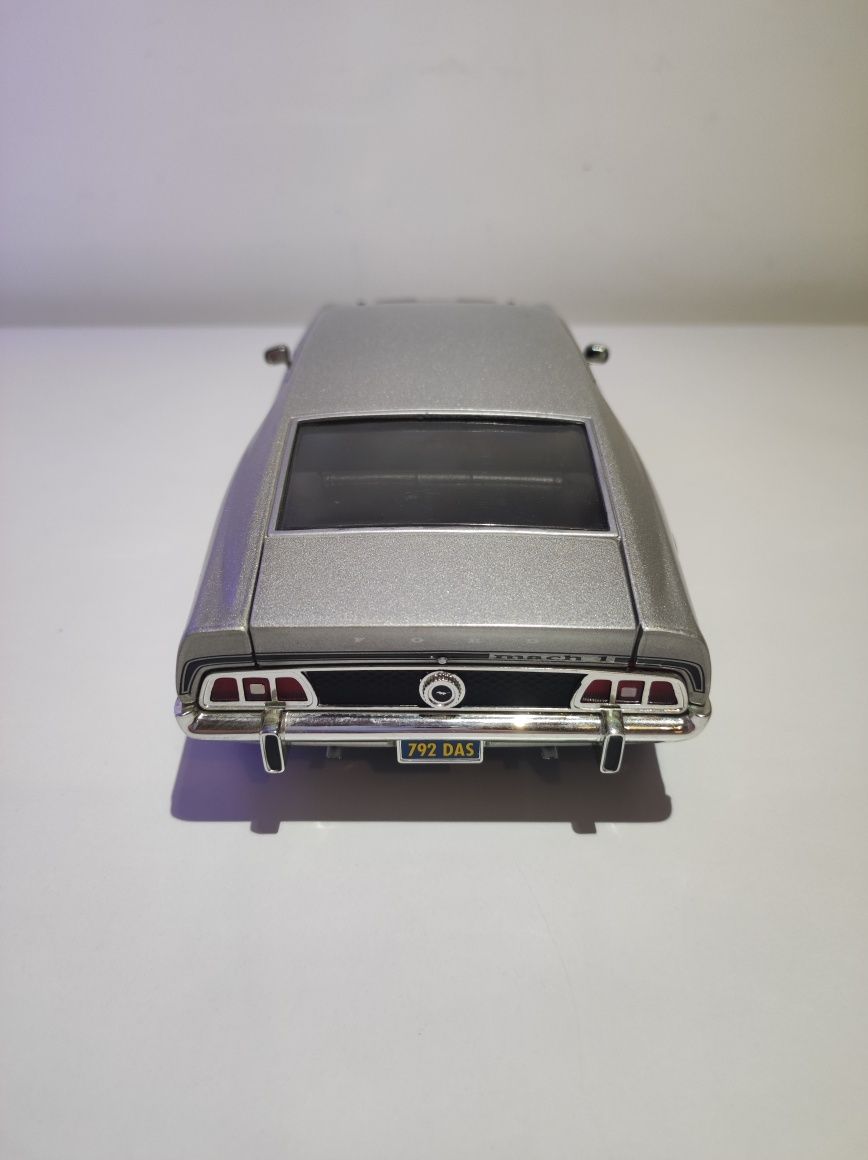Ford Mustang Mach 1 1:18 ERTL